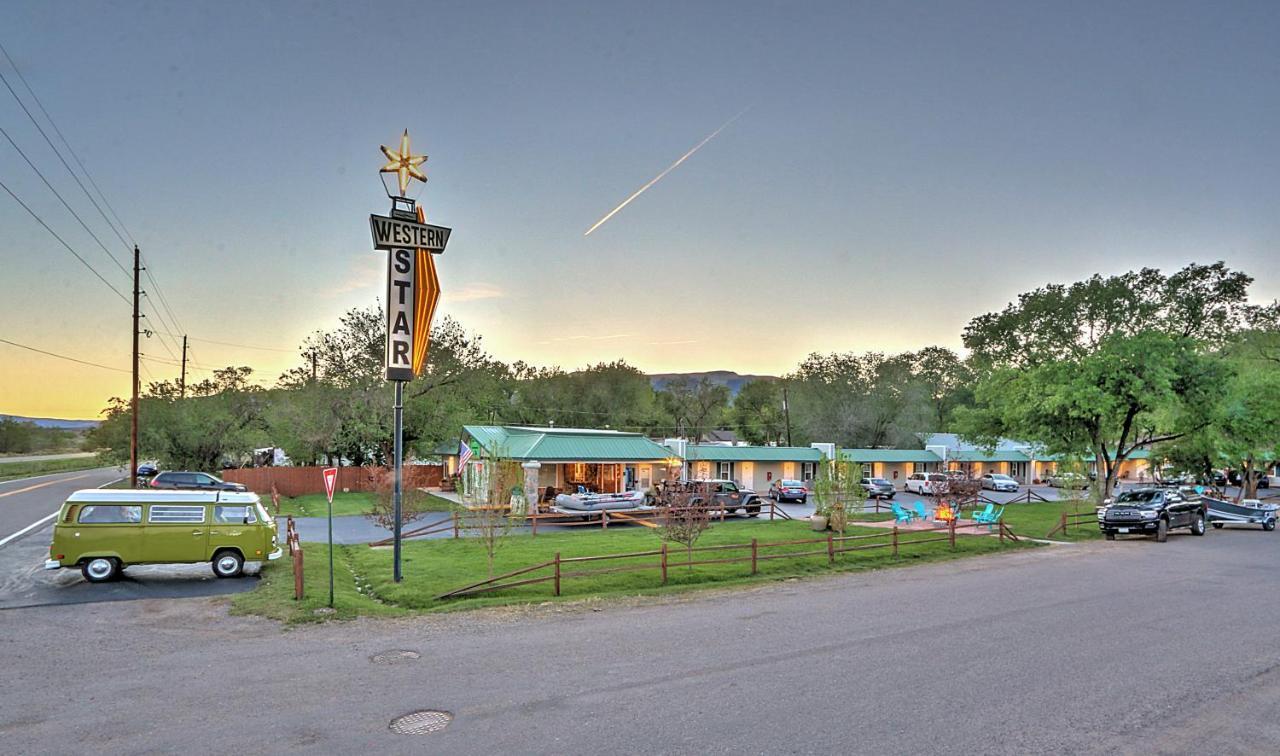 Western Star Inn Райфл Экстерьер фото