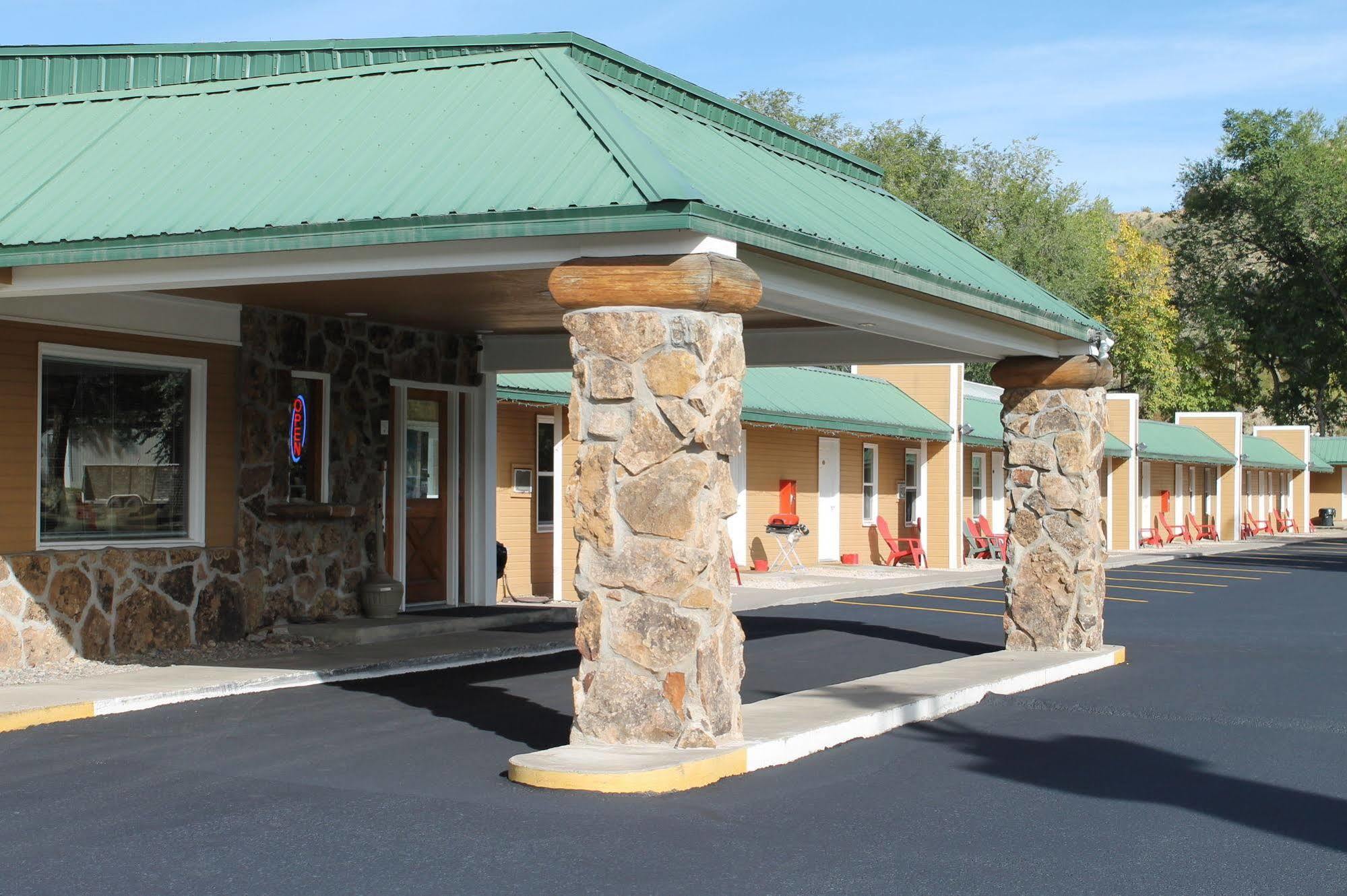 Western Star Inn Райфл Экстерьер фото