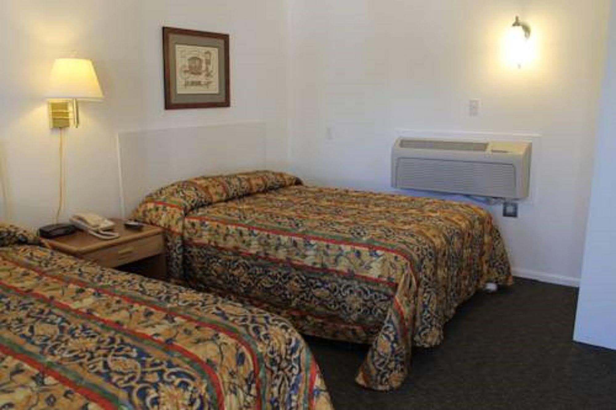 Western Star Inn Райфл Экстерьер фото